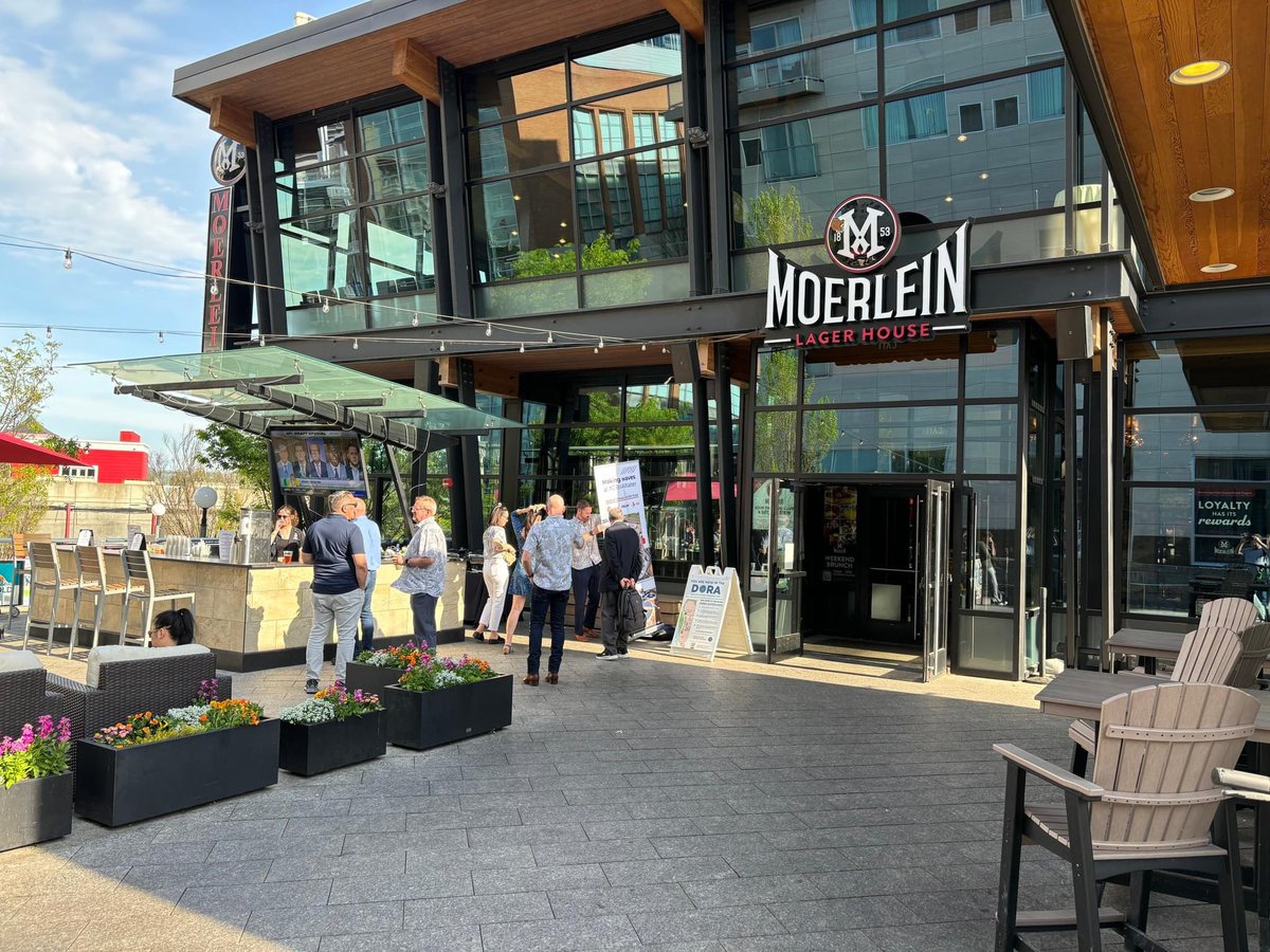 We had a glimpse of some breathtaking weather earlier this week! 🌤️ If you're seeking the perfect spot to host your outdoor private event, look no further than Moerlein Lager House. In the heart of Cincinnati, our venue offers unparalleled scenic views and top-notch amenities.