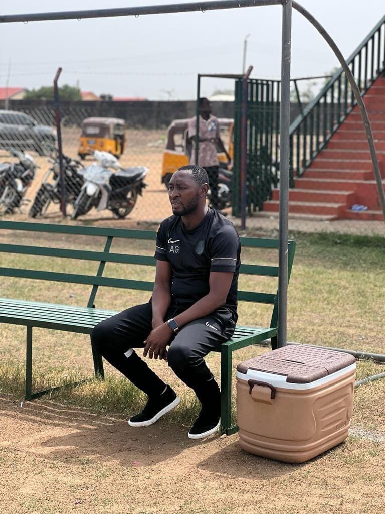 Honesty and integrity should always be the core values of every Coach. 
In fact, honesty and integrity brings success in coaching profession. Senior colleague Coaches let's remind ourselves and stick to that values.