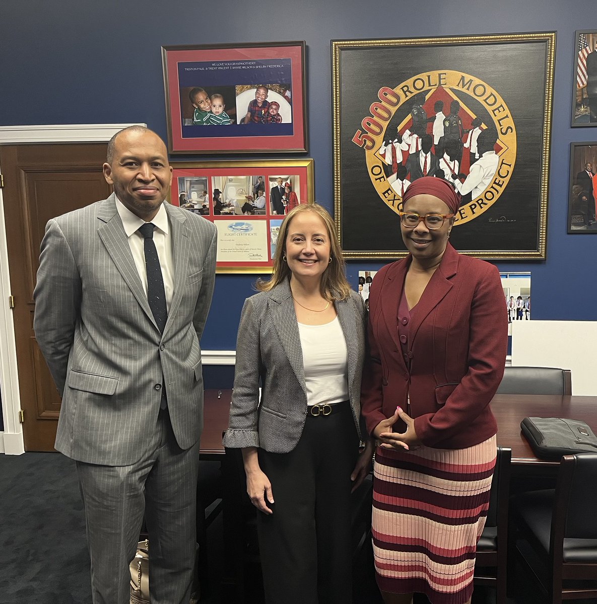 Miami-Dade TPO Executive Director, Aileen Bouclé, AICP & Deputy Director-Administration, Zainab Salim, with staff from U.S. Representative Frederica S. Wilson’s office, discussing the importance of advancing mobility options in Miami-Dade County. #MiamiDadeTPO #MiamiSMARTProgram