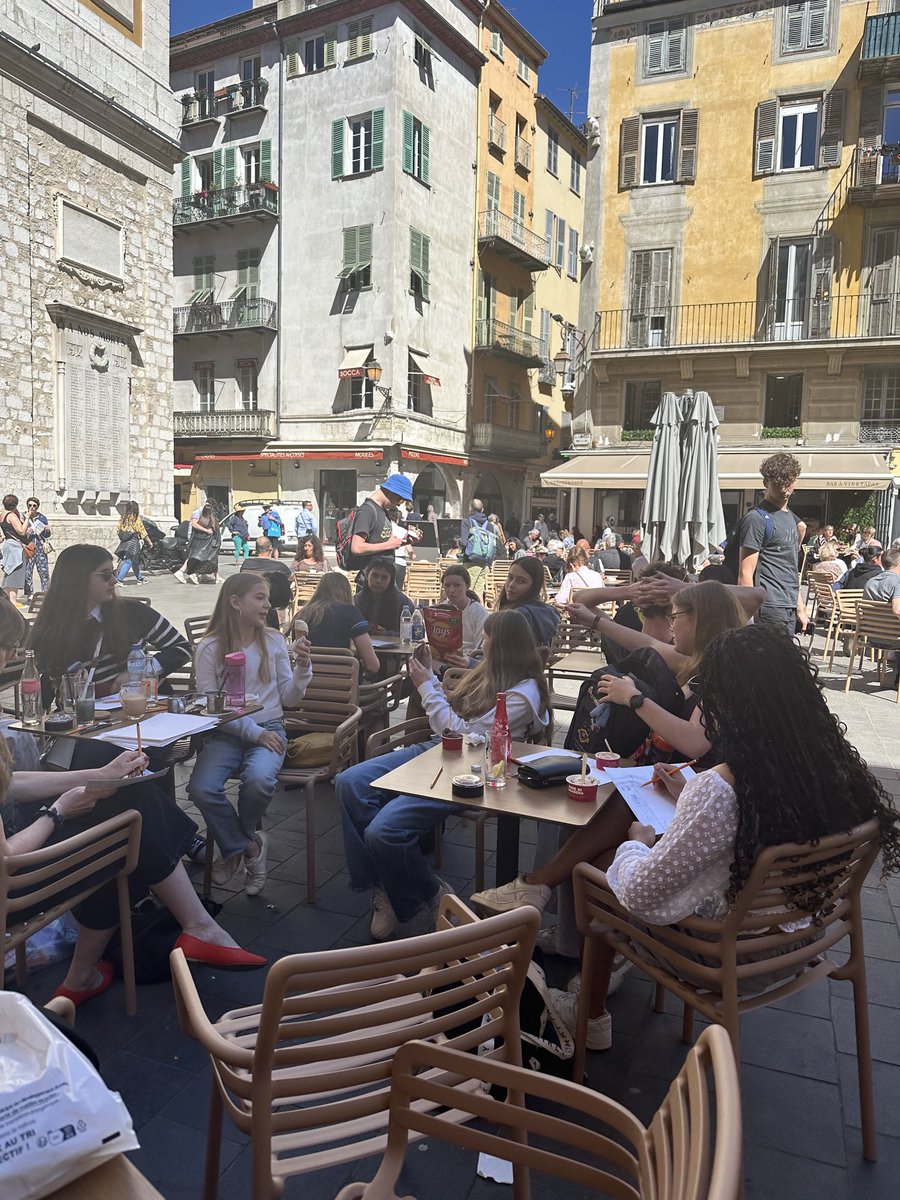 Caterham_French's tweet photo. Jour 3 -Pause artistique dans le Vieux Nice plein d’inspiration pour nos jeunes artistes #schooltrip #Caterhamschool #Nice #art https://t.co/yKfwDZ4nYX