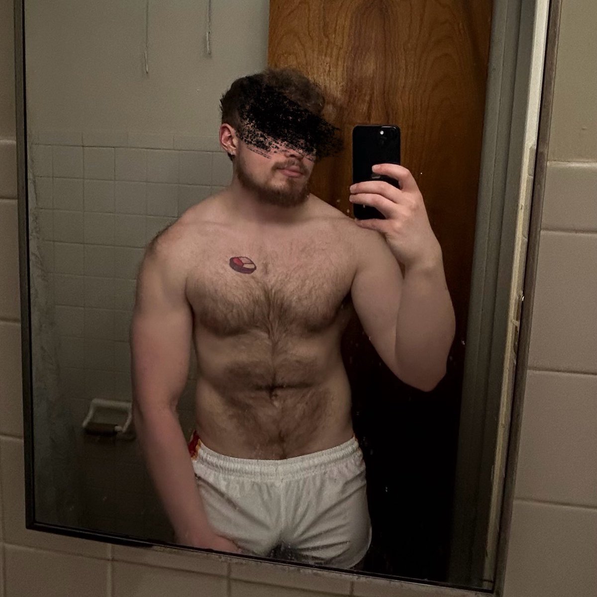 HungMuscleBear's tweet photo. Think these shorts fit right? https://t.co/yTg6pqvuPg