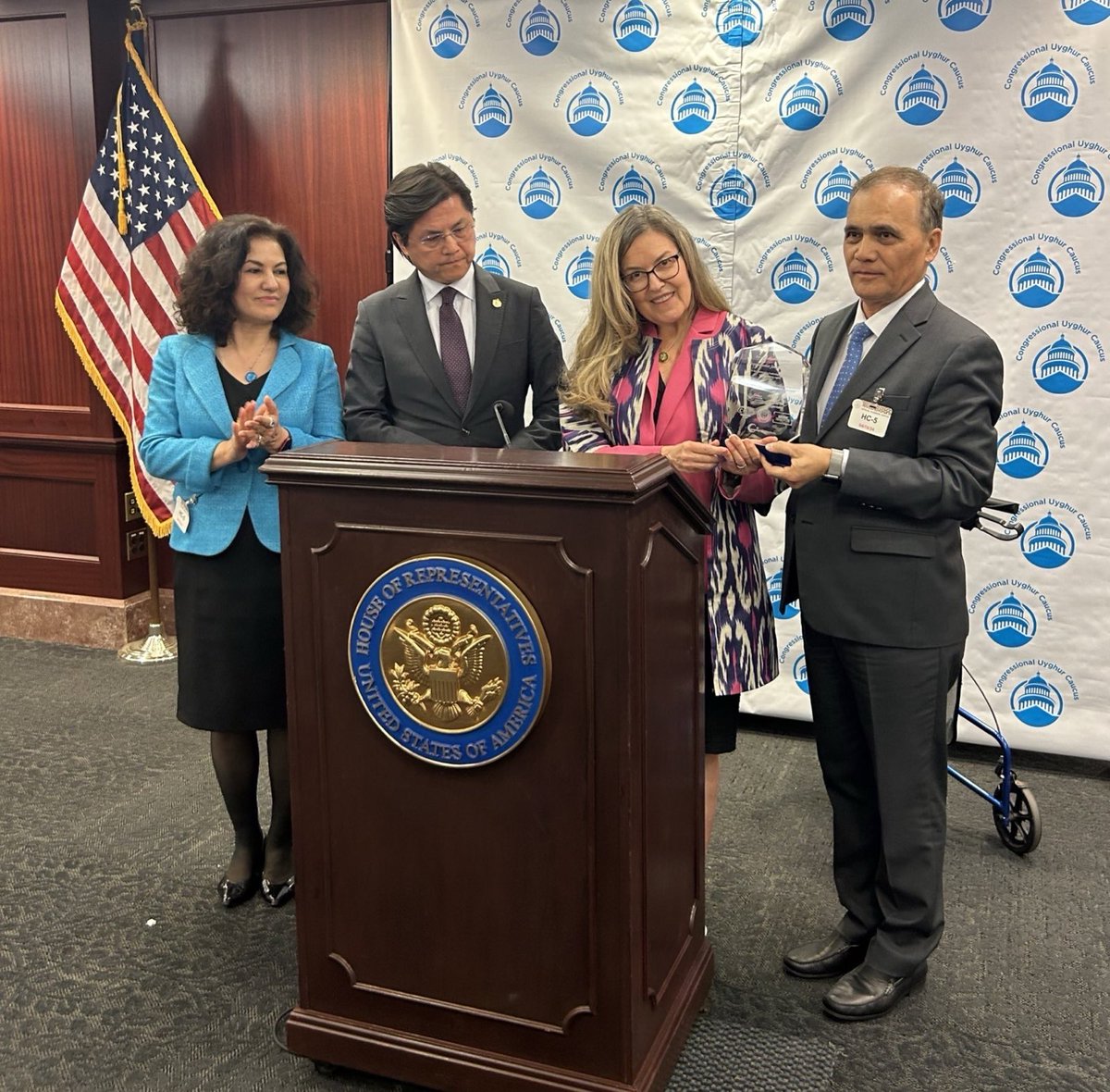 CFU was honored to be joined by @RepWexton at the Congressional Uyghur Caucus event! Rep. Wexton represents Virginia's 10th congressional district, home to a sizable #Uyghur diaspora. In addressing the event she noted: 'I've made it an issue of top priority, including leading