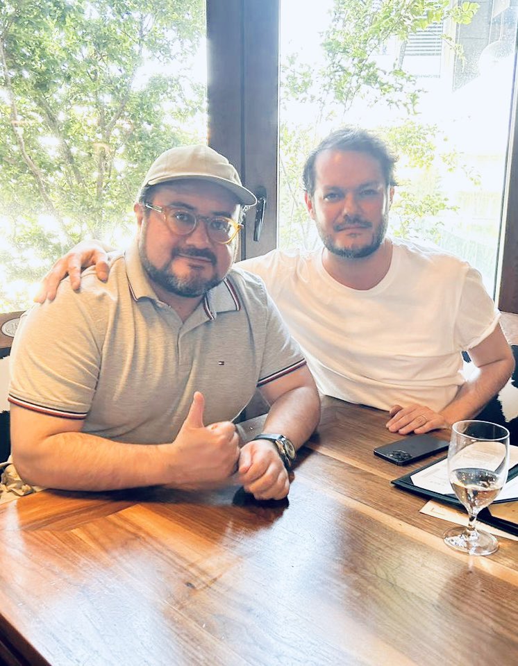 LuigiRossano's tweet photo. Vislumbrando el futuro! #ConmingSoon
@legal_talks | @blackbox | #berliner https://t.co/ShVRfhZweB