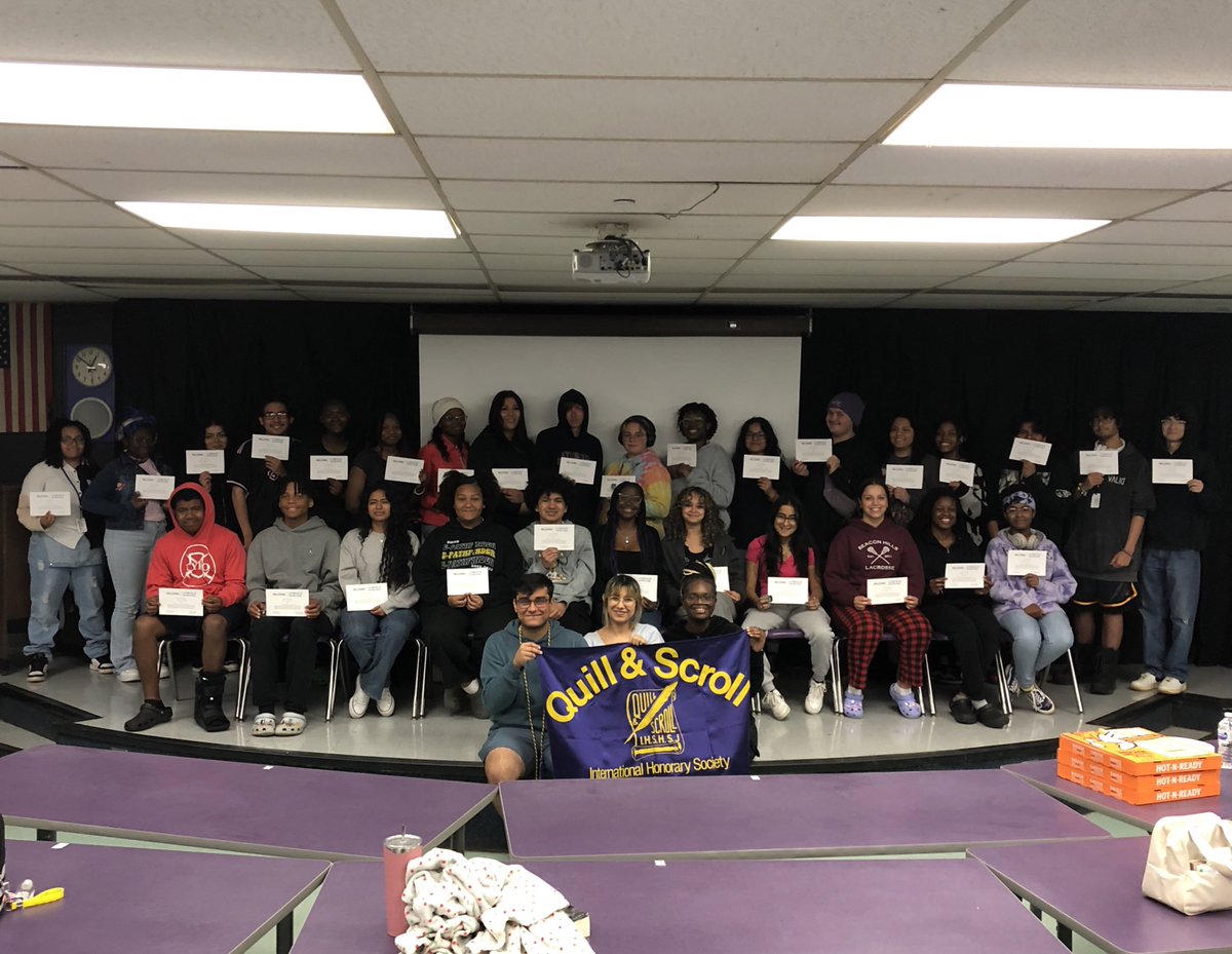 Established in the 1970s when #Deerfield opened, the @DBHS_CBA program welcomed the #ClassOf2024 Quill & Scroll #HonorSociety inductees into the #DBHS chapter today.