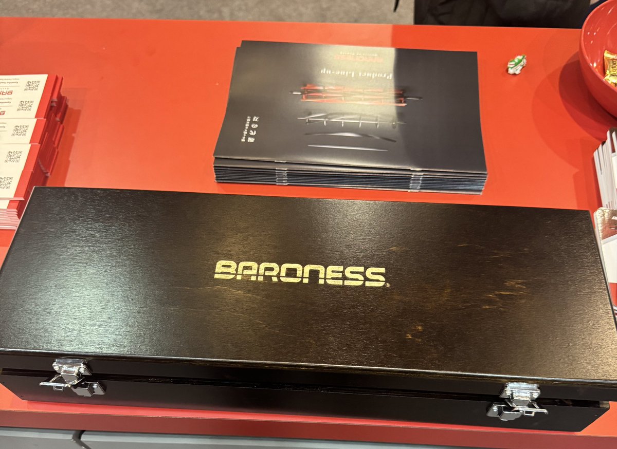 Baronessuk tweet media