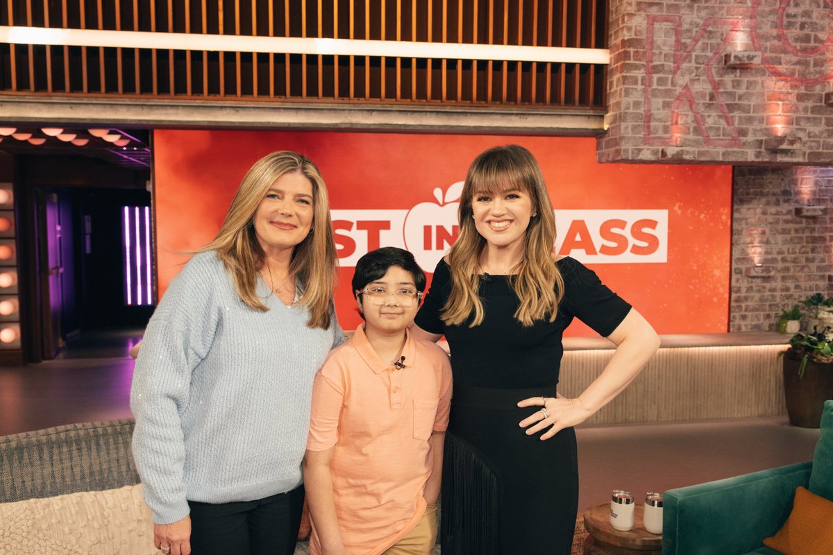 Egg nog pong champ Henry Golding is in the house today on Kelly! PLUS a performance from @tylerhubbard and highlighting a Best in Class teacher!