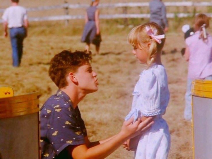 Awww my heart he would have been such a good dad 🥹 ❤️

#coreyianhaim #coreyhaim  #Kindnessforcorey #80s #teenidol 
#licensetodrive #thelostboys