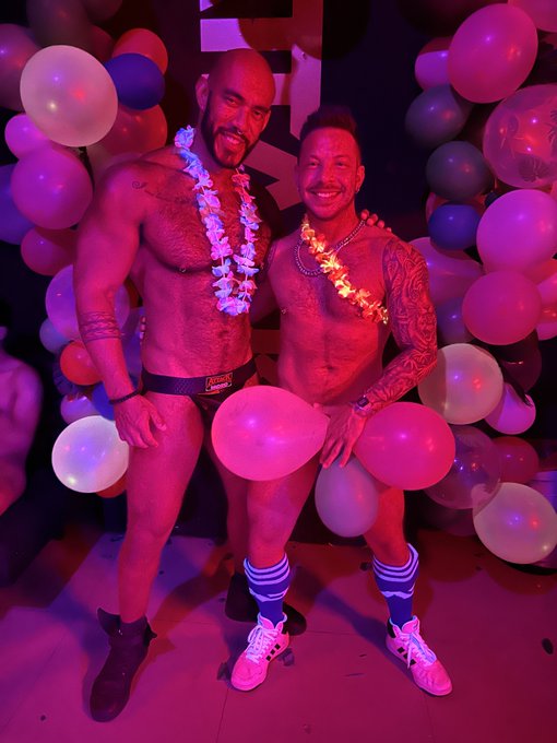 Watch 🐻Louis Ricaute🐻's leaked NSFW photo on TwXstars