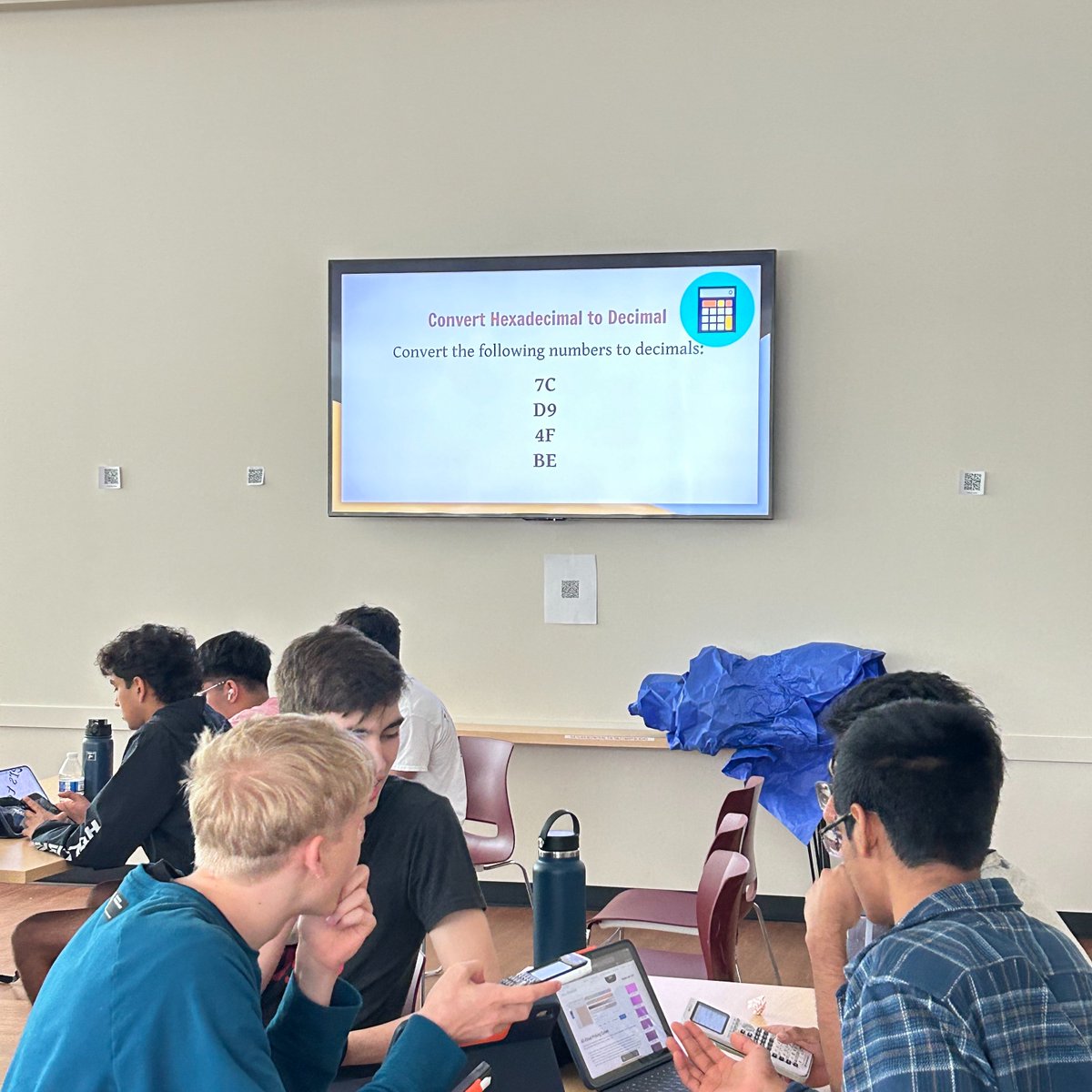 m_hauske's tweet image. Get your calculators out! Ian VanderSchee explains hexadecimal codes in color technology. @CoppellHigh @ib_chs #IBcolorsymposium2024 #interdisciplinary #IBmath