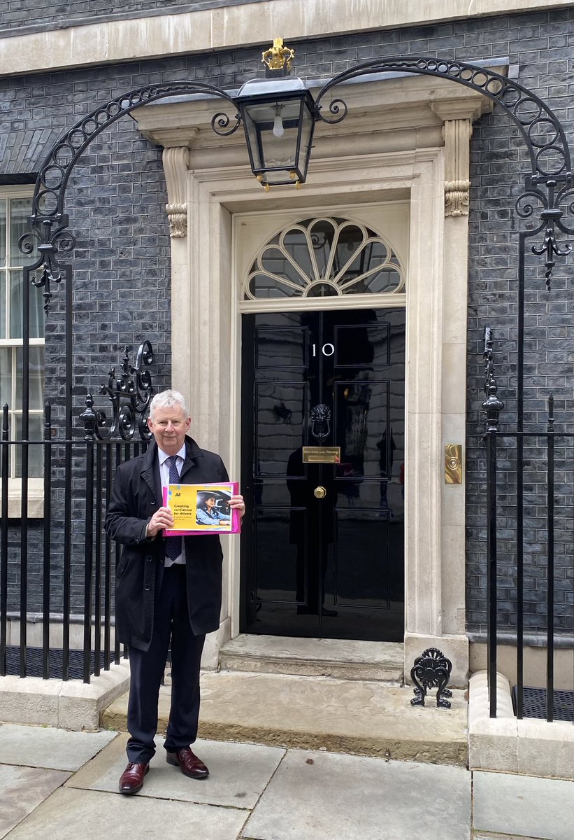Yesterday took the @TheAA_UK Motoring Manifesto to Downing Street. Covers more EV incentives, graduated licence, scrap smart motorways and ring fenced funds and permanent pothole repairs. Plus fuel price transparency and cuts to insurance premium tax.