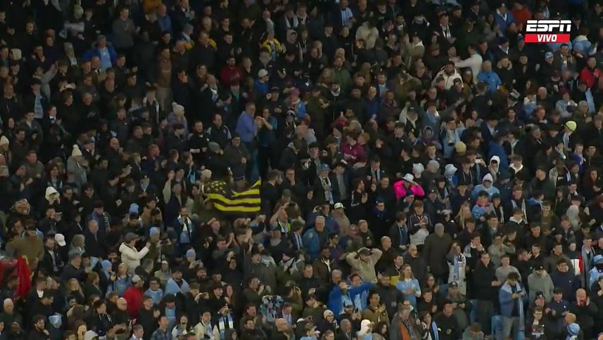 Momento 'Esto es Peñarol' del Manchester City - Real Madrid.