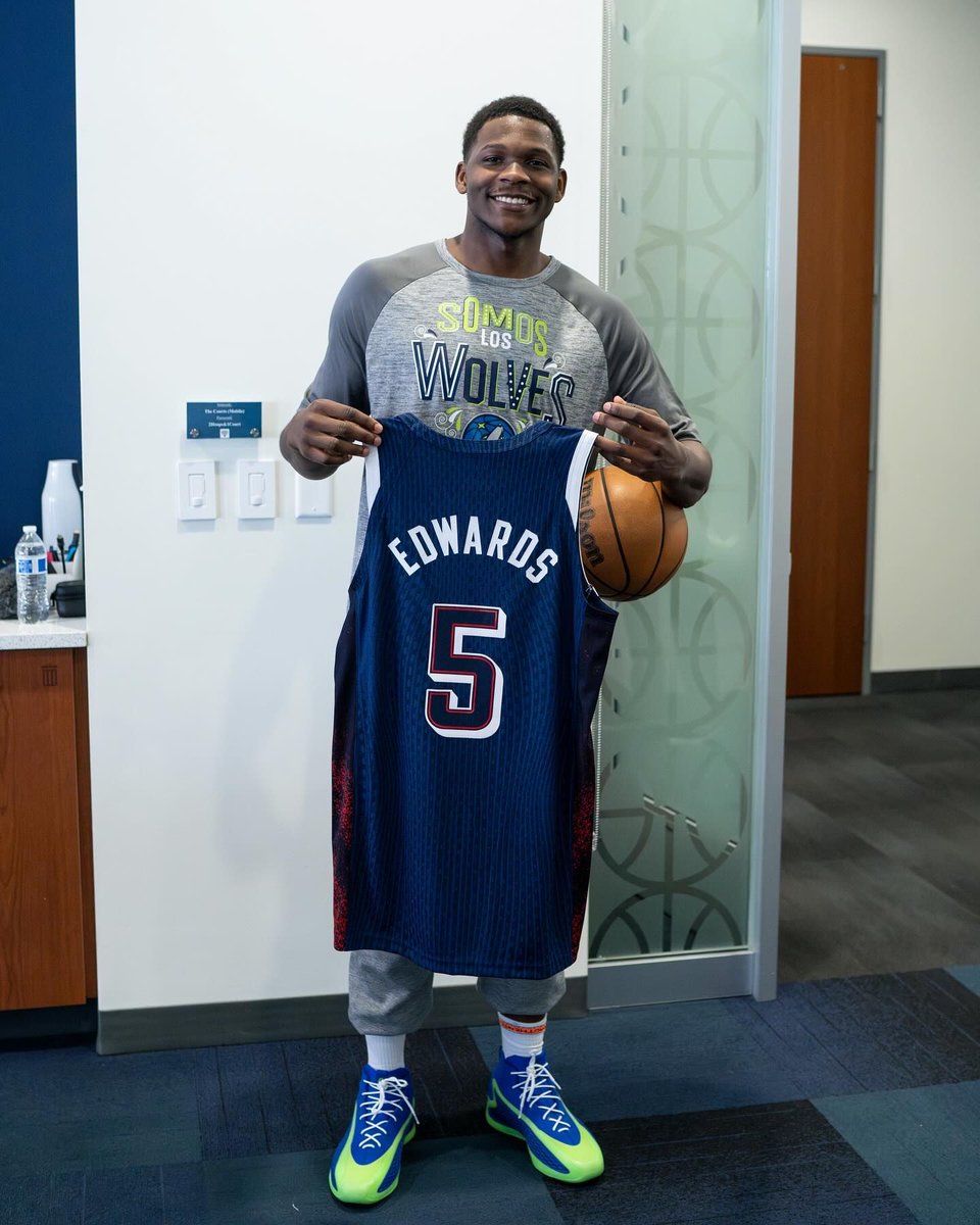 Anthony Edwards receives his Team USA jersey wearing the AE1 'Timberwolves' PE 🐺 🇺🇸