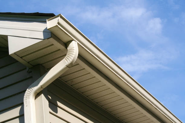 Clean gutters = happy home. Protect your house from water damage by regularly clearing out those gutters! 

roofworksinc.com
301-352-7222
.
.
.
#Roofing #GutterCleaning #Homeowners #RoofUpkeeps #HouseTips #RoofRepair #MarylandLiving #RoofWarranty #StopLeaks #GutterServi...