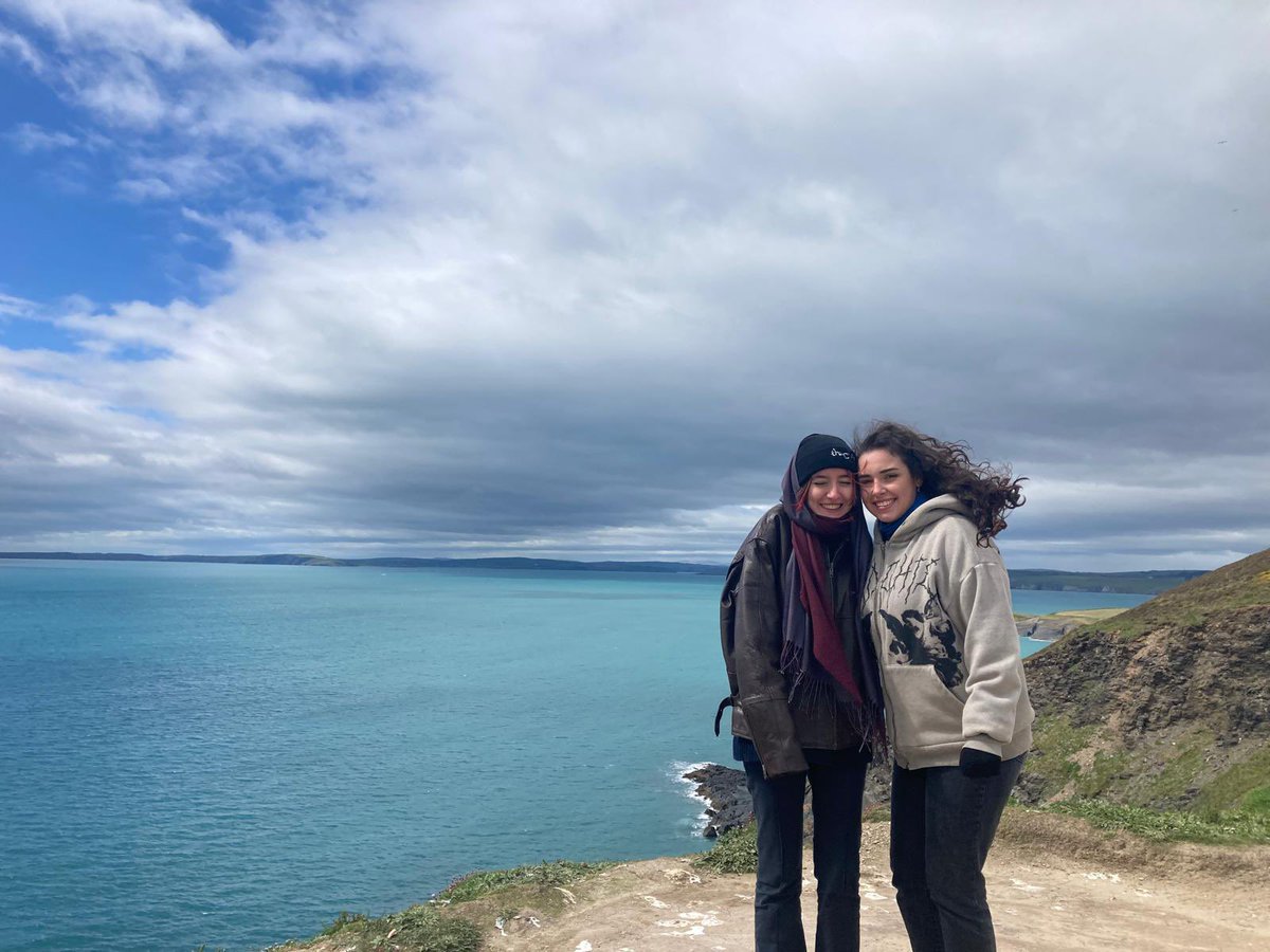 IOC_erasmus's tweet photo. 💥 💥 L’estada de les alumnes de #batxillerat de l’@ioc està sent molt profitosa pel seu TR!!Avui han anat a Killbrittan, a visitar el castell on es va escriure The Book of Lismore.👏🏼👏🏼. Bona continuació!! ☀️ #talide #adults @sepie #erasmus https://t.co/JJ5yWRmGUe
