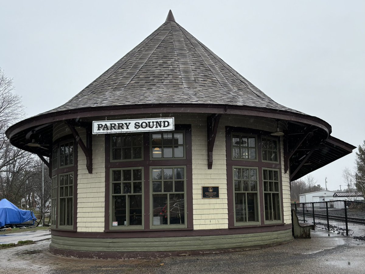 On your journey from #Union to #Vancouver it’s worth having a glimpse of cute #ParrySound #ViaRail station!😍