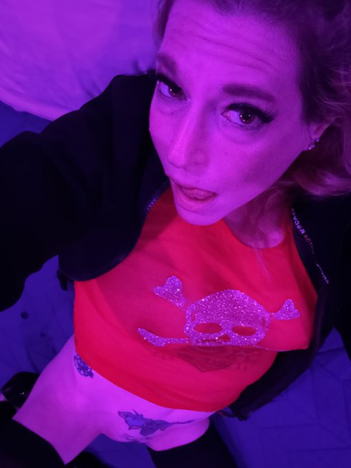 NSFW My nail broke today who wants to cash ap @$sarahjersey me and support me to get my nails done for<a href="/tag/onmfc"class="tags"><span>#onmfc</span></a>