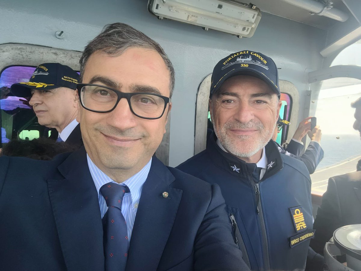 MPeronaci's tweet photo. Honoured and proud for the astonishing capabilities shown by @ItalianNavy on board Cavour🇮🇹, supporting @NATO deterrence &amp; defence. A huge thank to Adm. Credendino and Cmdr. Argenton for making this possible and for working together also to strengthen allied submarine dimension. https://t.co/tHCYyqDchv