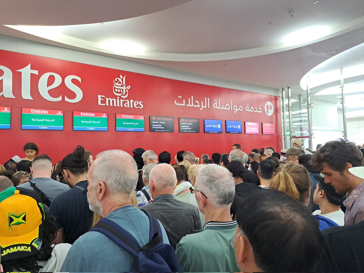 Karen O'Leary 💛🖤💉💉💉💉💉 tweet media