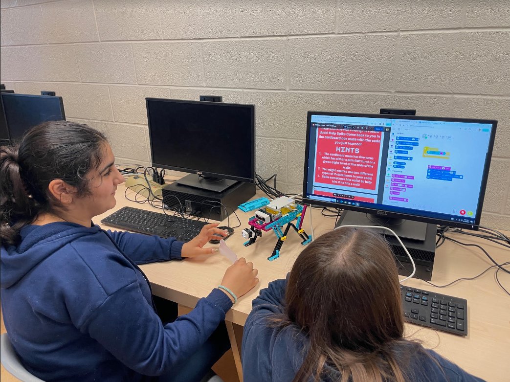 BrebeufSTEAM's tweet photo. It was great to see 80 Annunciation gr 7 &amp; 8s code FIRST FLL robots &amp; solve Science/STEM challenges at our Robotics outreach day led by Brebeuf Robotics &amp; STEAM. Keep coding! @TCDSB_STEAM @AnnettaConnie @peacocks21  @LSCSeduca08  @TCDSB @TCDSB21C @TCDSBdirector @CANFIRST https://t.co/jAts6HHERv