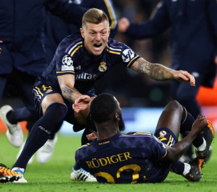You know it’s over when Kroos does this.