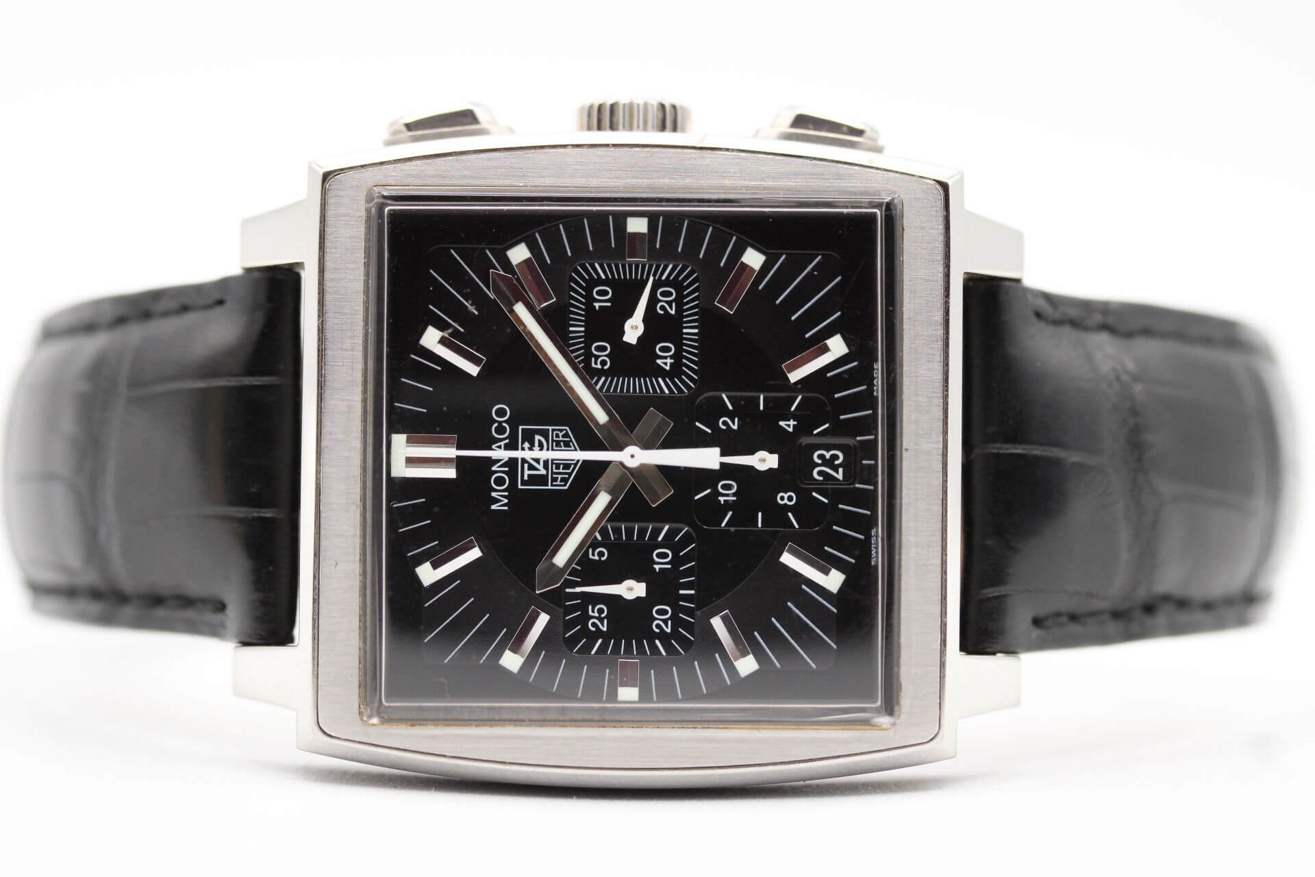 Chase Hattan Watches on X This Tag Heuer Monaco model CW2111 0 features a 38mm stainless steel case black dial with baton hour markers available now. monaco tagheuer watchforsale https t r9XQ6N9X3e...