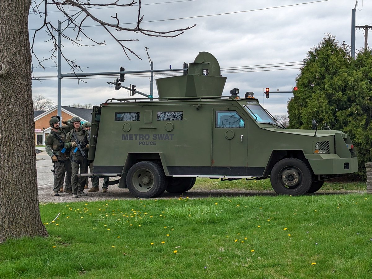 cityofmacedonia's tweet photo. Earlier today, the @Macedonia_PD and officers from 20 municipalities in Summit and Portage counties took part in a hostage rescue training exercise. The goal of the #MetroSWAT team is to de-escalate tense situations and increase the chances of a peaceful resolution. https://t.co/gTMdvi0AH4