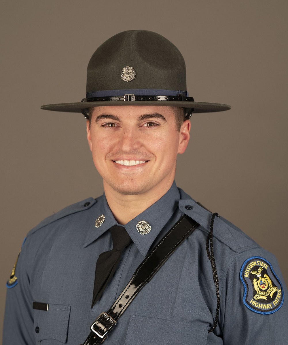 We’re proud to welcome Trooper Trevor Sutton to the Troop E family. He graduated from the Patrol’s Law Enforcement Academy this morning. #Welcome #BlueFlame #NewTrooper notes.mshp.dps.mo.gov/si01/si01p001.…