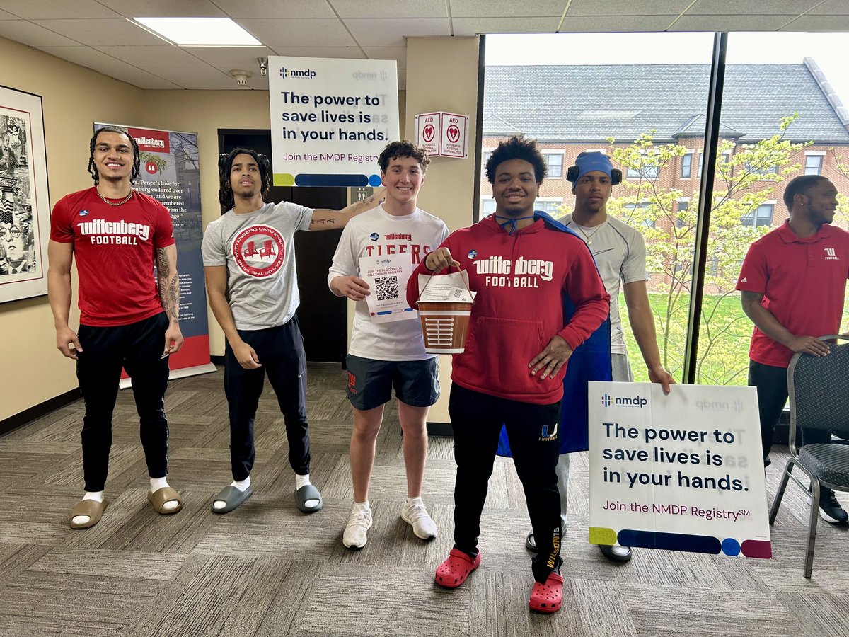 JimCollins_FB's tweet photo. Thank you to all of our football student athletes and everyone on campus who participated in and supported our registration drive for blood stem cell donors @nmdp.org ⁦@WittFootball⁩  It was a great day to be a Tiger! https://t.co/Iz5DuRFthe