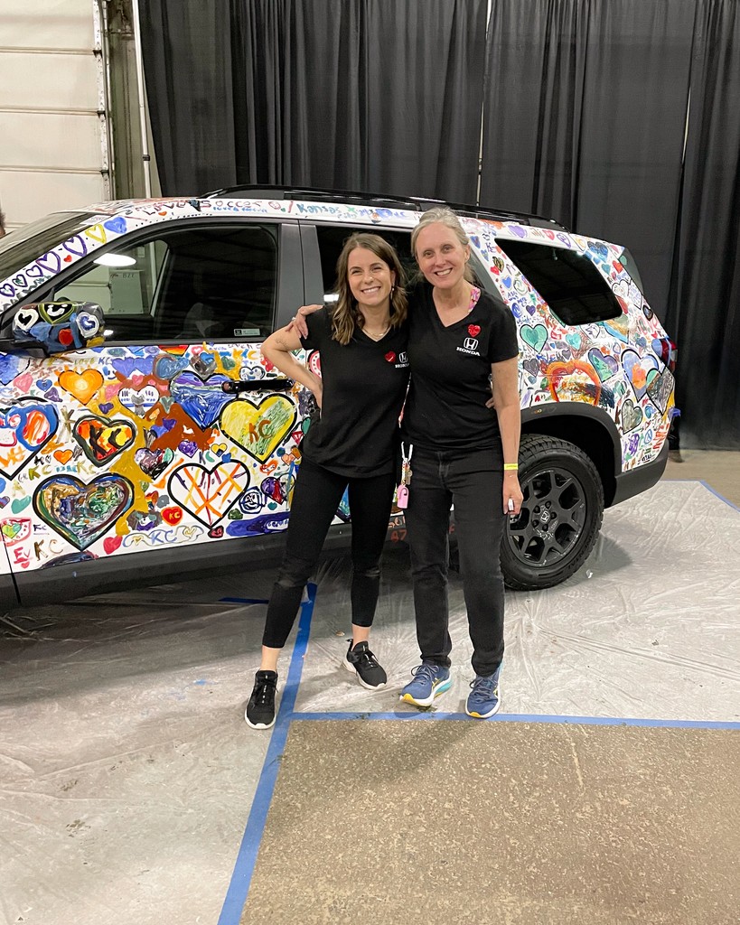 assistmarketing's tweet image. Keep swiping to see the final look! 🎨❤️ Turning ordinary cars into moving works of art at the Parade of Hearts!

#TeamAssist #BrandAmbassadors #PromoStaff #PromoLife #ExperientialMarketing #EventStaffing #EventManagement #EventMarketing #StaffingAgency #Paradeofhertskc