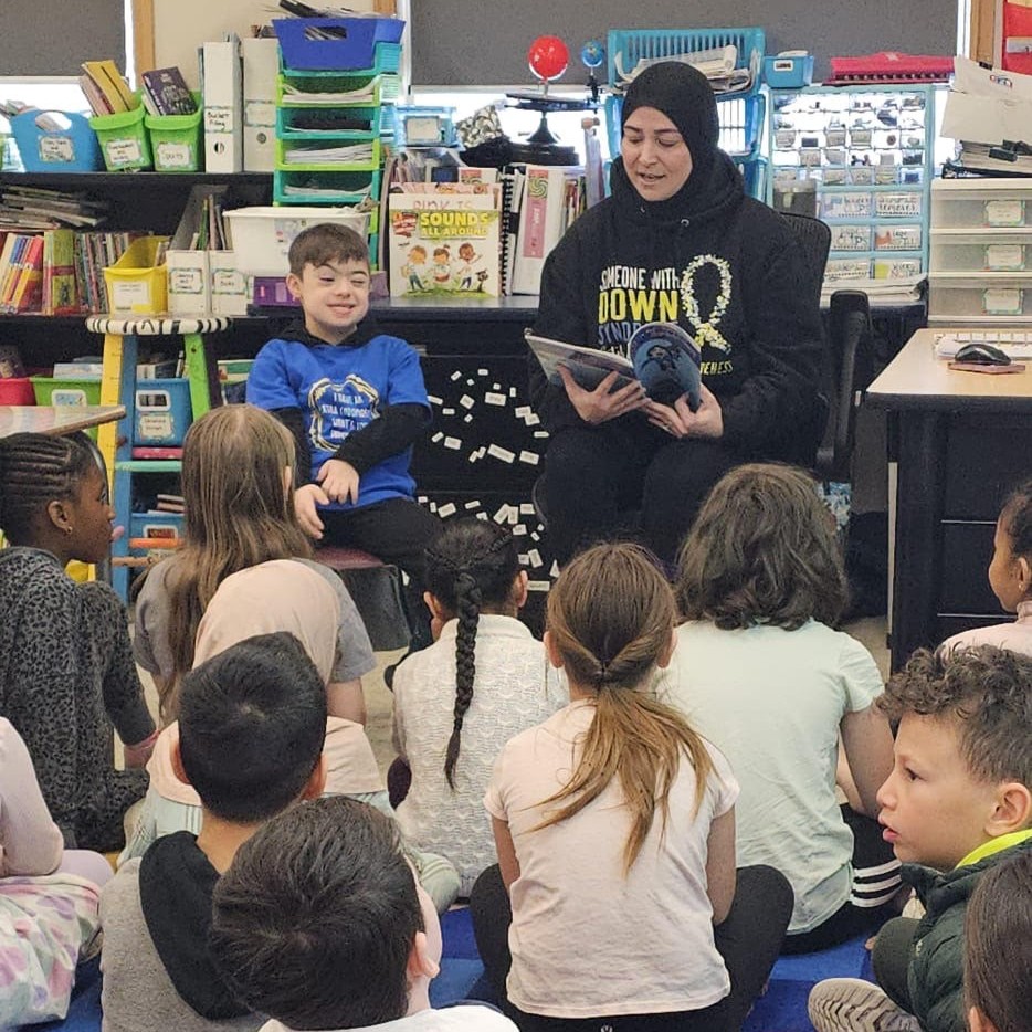 Lots of socks! Last month, students and staff at Dr. Donald Massey School wore colourful and mismatched socks in honour of #WorldDownSyndromeDay on March 21. A parent from the school community also visited a Grade 2 classroom to read a book and answer questions. #EPSB #yeg