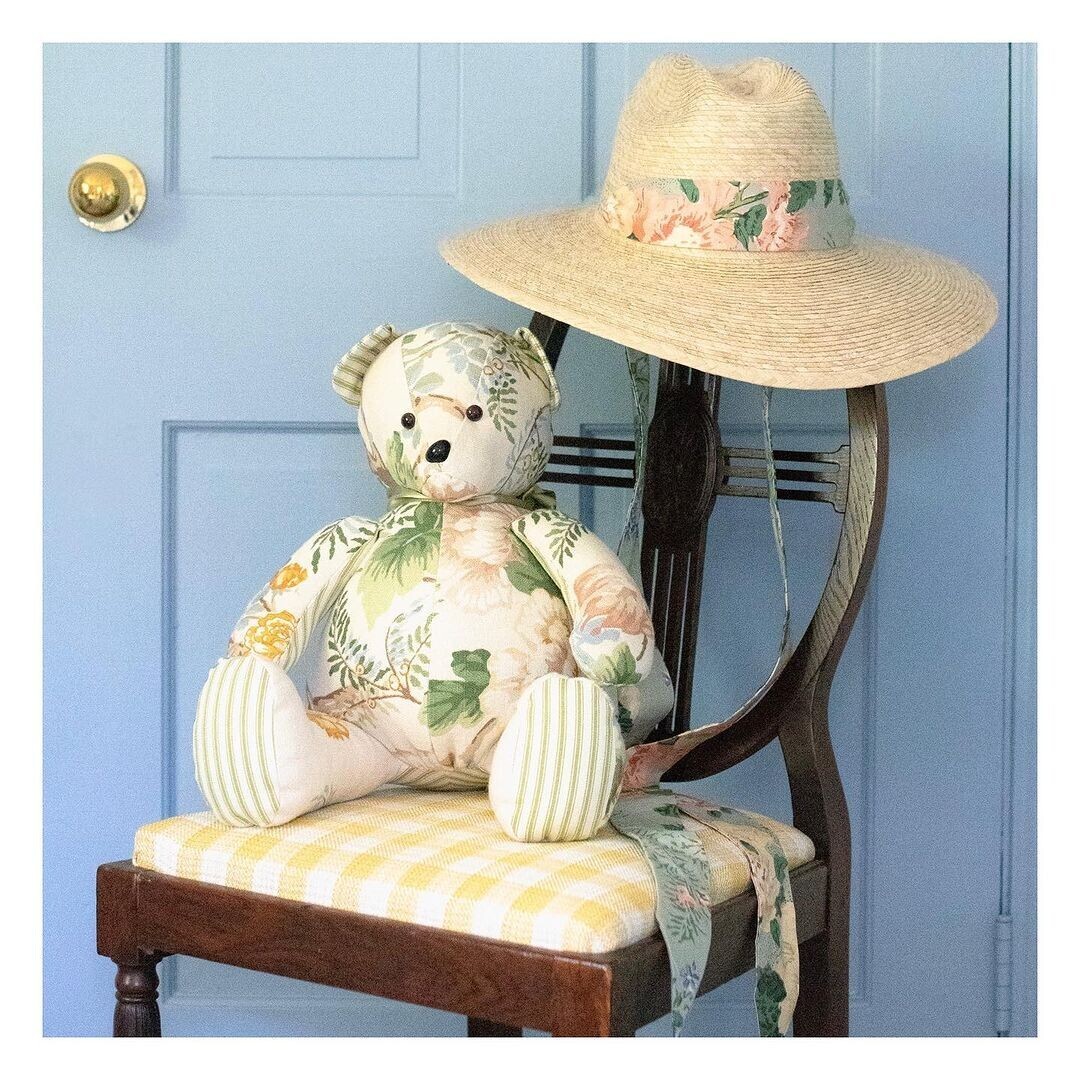 Soft textures, soothing colors, and whimsical touches create a serene nursery perfect for a little one's peaceful slumber. Featuring: Chinese Peony and Hollyhock hand-block Repost: @carolinecborders