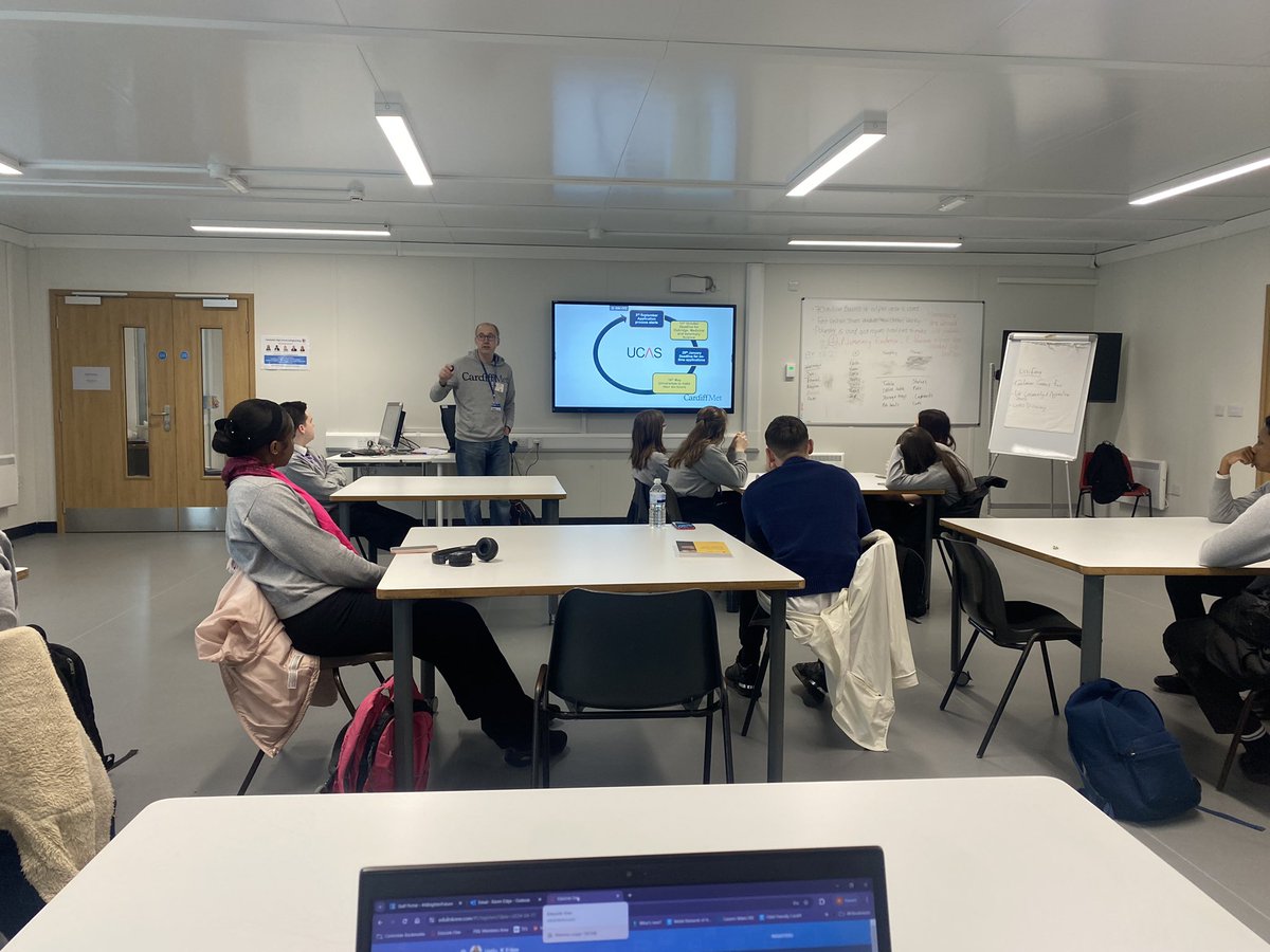 Huge thanks to Simon @CardiffMetSCL @cardiffmet for the sessions delivered to all our Year 12’s this week and helping them prepare for UCAS Discovery at ICC Newport next week! Great evidence for their WNA too! @cantonianhs @Cant_sixthform @CdfCommitment