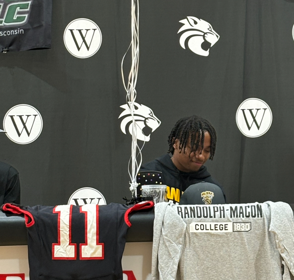 TJ Carter - Randolph-Macon College, Va. - Football youtu.be/XuagKFgoNLM?si… via <a href="/YouTube/">YouTube</a>