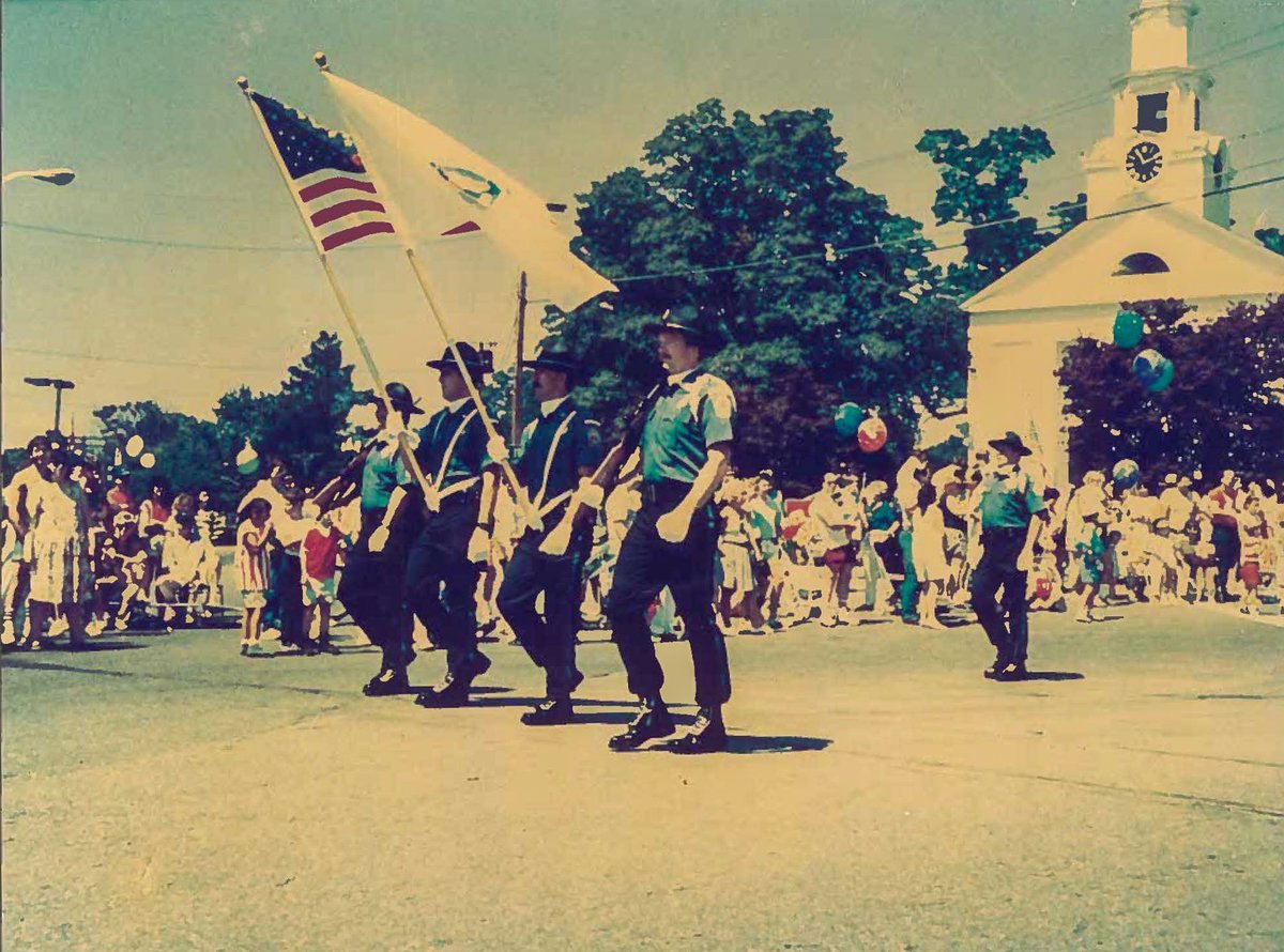 𝗧𝗵𝗿𝗼𝘄𝗯𝗮𝗰𝗸 𝗧𝗵𝘂𝗿𝘀𝗱𝗮𝘆 Parade season is just around the corner! Check out this photo from the mid-1980s featuring the CPD Honor Guard, (L-R Peter McGeown, Jim Murphy, Mike Stott, and Paul Cooper) 🇺🇸
