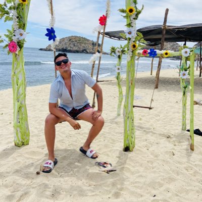 AdrianRedz's tweet photo. #NuevaFotoDePerfil https://t.co/W2pEqK4b0A