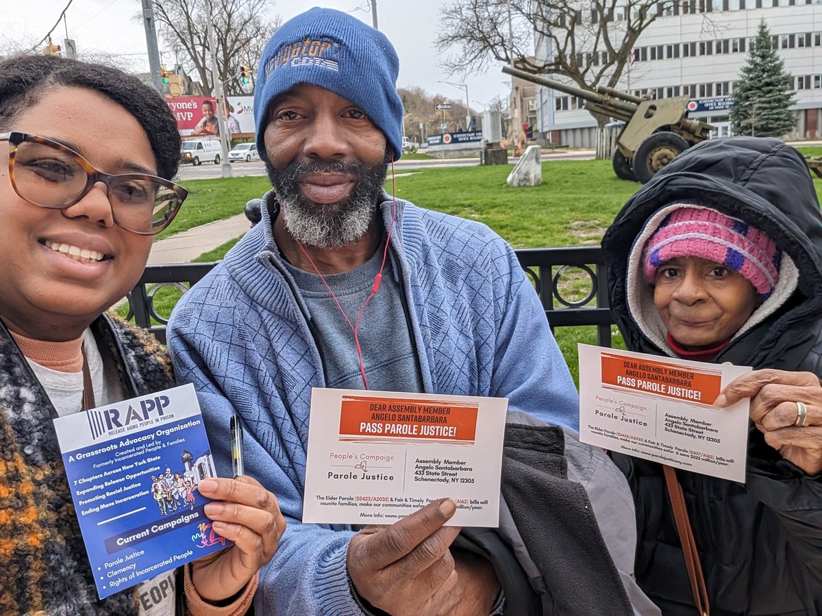 Tonight we are back out in Downtown Schenectady talking with residents about second chances for their incarcerated community members. Almost everyone we spoke to signed a postcard to their Assembly Member in support of the Elder Parole and Fair and Timely Parole bills.