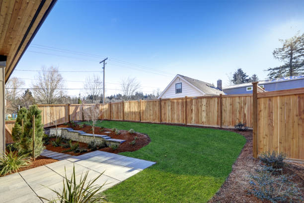 MainstreetFence's tweet photo. Whether you prefer a classic or contemporary fence, our team will work with you to bring your vision to life. Take the first step towards transforming your property by reaching out to us today. https://t.co/lw6GrjG65W https://t.co/fvi0Vpyznd