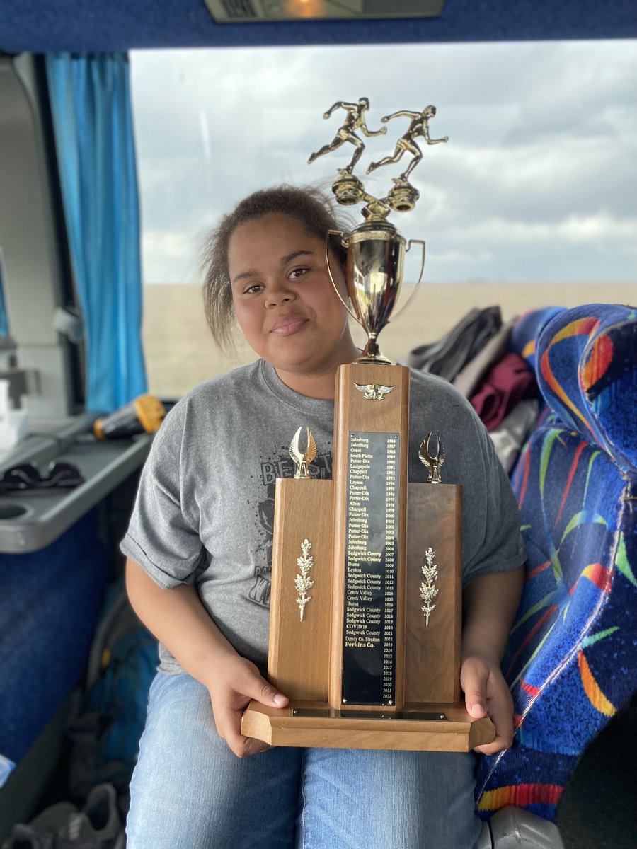 ChrisWatt7's tweet photo. Congrats to the Dundy County Stratton Boys and Girls JH Track Teams for winning the combined team title and the Traveling Trophy at the Harlen Sutton Invite. Bringing the trophy back to Benkelman for the second time in three years. https://t.co/tHH3kH7MVP