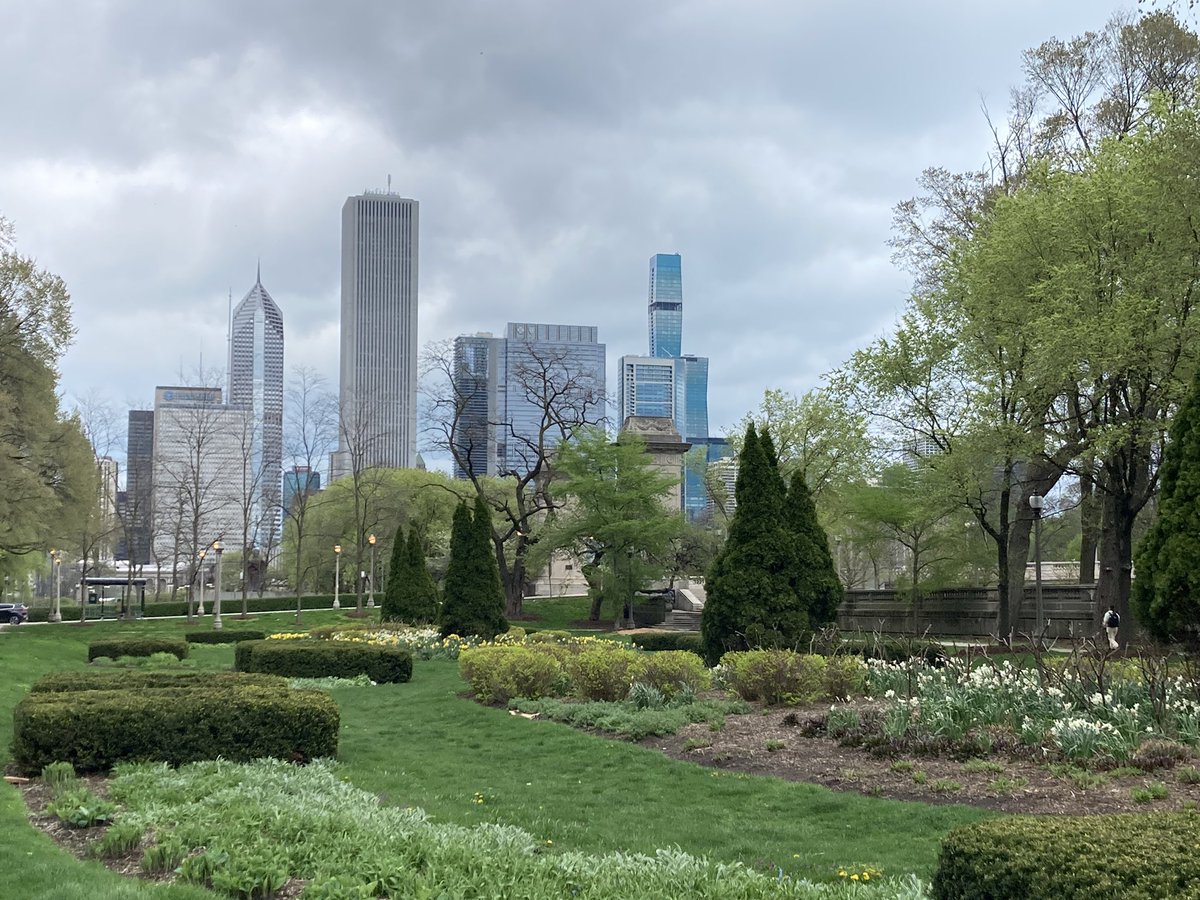 mette_ranta's tweet photo. #SRACHICAGO2024 has officially begun in beautiful Chicago with our COVID-19 global scholars pre-conference! Our @SRAdolescence fellowship funded by @templeton_fdn began in 2022 and great to now share and reflect on what we’ve accompliahed  with @ATSkinner1 and @CarmenKealy1! https://t.co/4cd5LnxRHO
