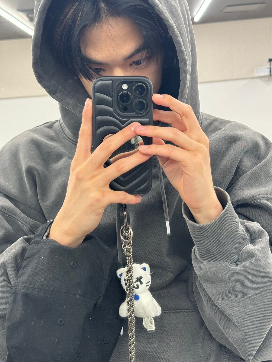 dohoon weverse update 🧸

#DOHOON #도훈 #TWS