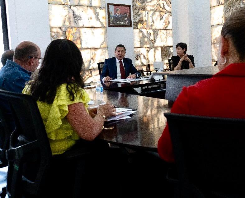Nuestro recién nombrado Director General, ha iniciado una serie de reuniones de trabajo con los equipos operativos de las diversas áreas que conforman la Dirección General. 📔📝