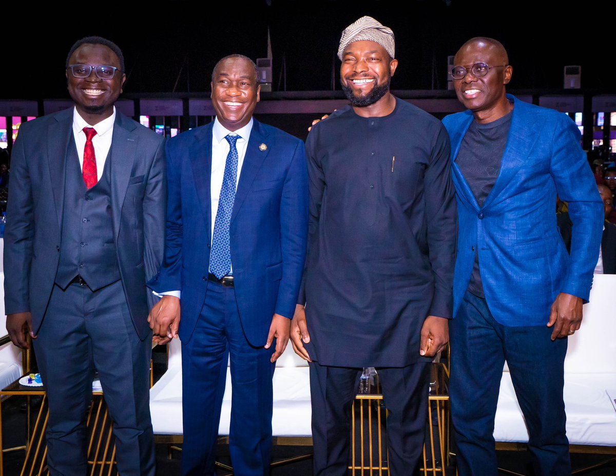 During the first Lagos Leadership Summit organized by the Lateef Jakande Leadership Academy (LJLA), I had the privilege to engage in inclusive discussions bridging the gap between different generations. We established the Lateef Jakande Leadership Academy to empower young