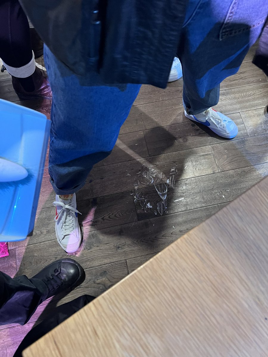 Chris Tomlinson tweet media