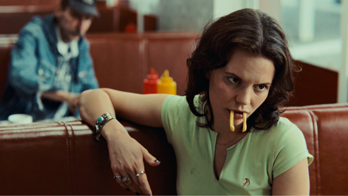 Une adolescente voit débarquer sa génitrice qui l'embarque pour un Road Trip des Pays-Bas à la Pologne où se trouvent leurs racines. #Lejouroujairencontremamere révèle en @ZaraDwinger une cinéaste batave prometteuse dont on reparlera très vite.
En lire +…
jipezelig.blogspot.com/2024/04/le-jou…