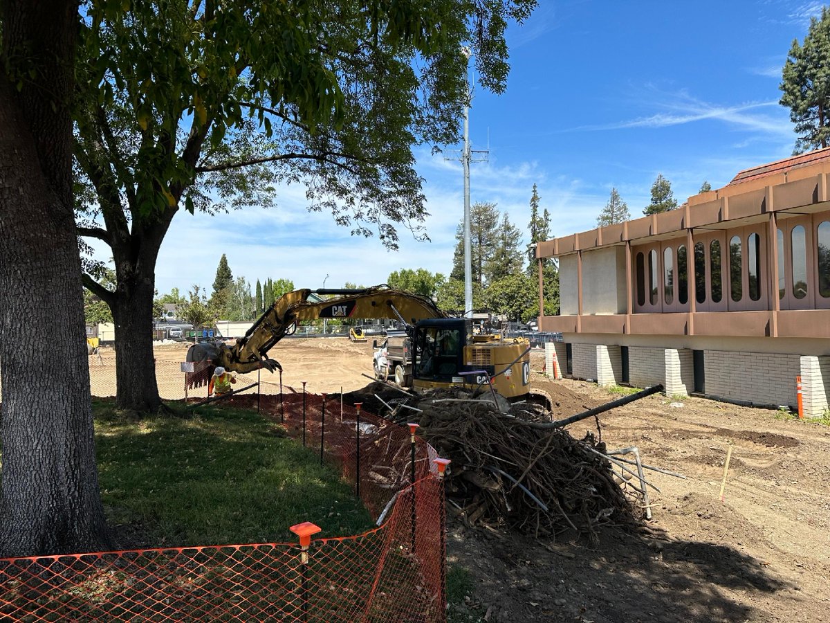 🚧 Starting 4/24, contractors will start utility work for the new @campbellpolice Operations Building. Expect traffic impacts on 1st Street & Grant Street until approximately 5/8. For more updates visit: campbellca.gov/measureo