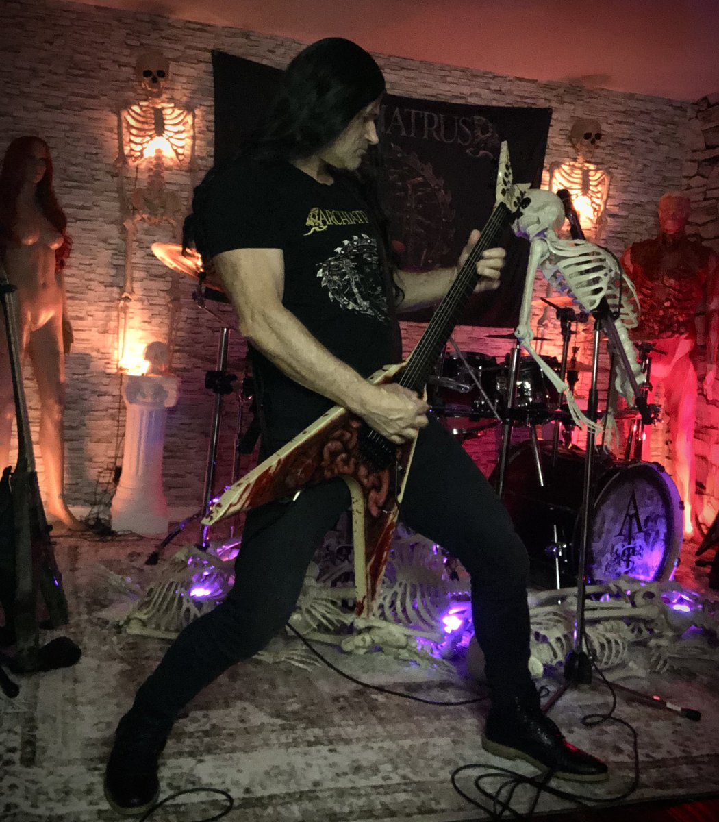 Archiatrus's tweet photo. 💀ARCHIATRUS 💀-DE USU PARTIUM🫀 My custom Scalpel Guitar 💀 #archiatrus #chirurgeon #physician #metal #doctorofmedicine #historyofsurgery #historyofmedicine #heart #heartsurgery #heartsurgeryguitar #Cardiothoracicsurgery #scalpel #scalpelguitar #surgeon #anatomy 🫀#anatomie https://t.co/6tUadr8Dc8