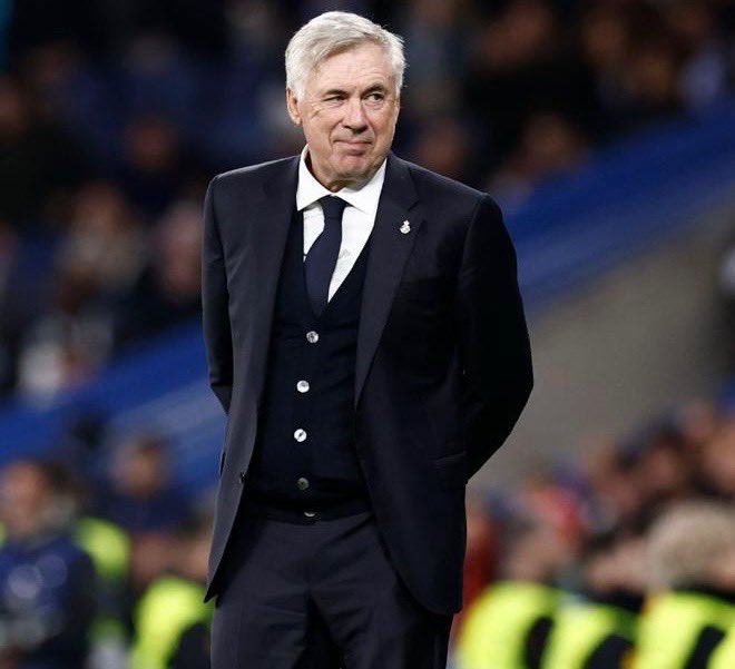 JandresDR1002's tweet photo. Lo de este hombre es algo para guardar en los libros de historia, de los mejores estrategas que han participado en este deporte, Don Carlo Ancelotti para ustedes. https://t.co/b0sYcn6BS1