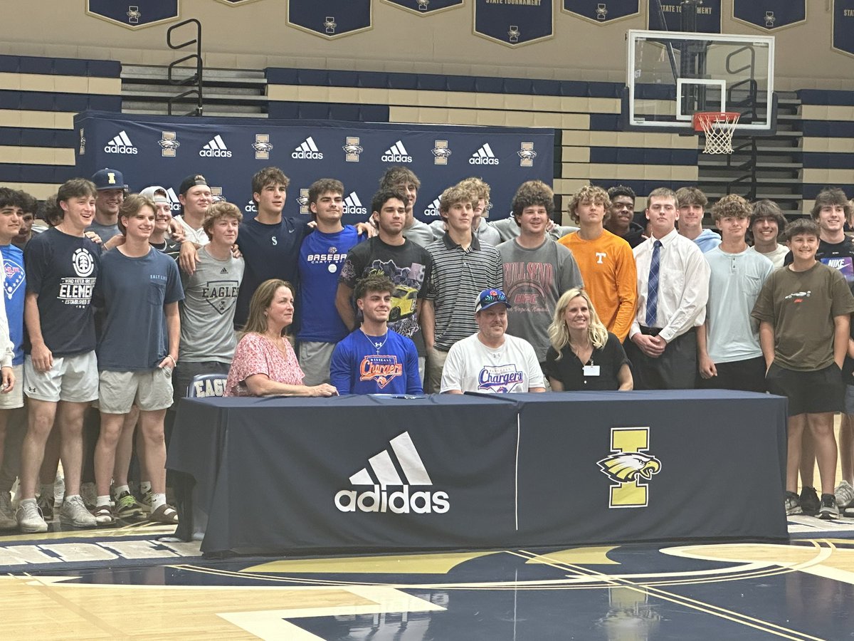 TedHarrell5's tweet photo. @MarkHarrell24 signs with Georgia Highlands College. Great young man and ball player!! Let’s Go 💪 @wcsIHSbaseball @GHCBaseball https://t.co/m6064S4FIn