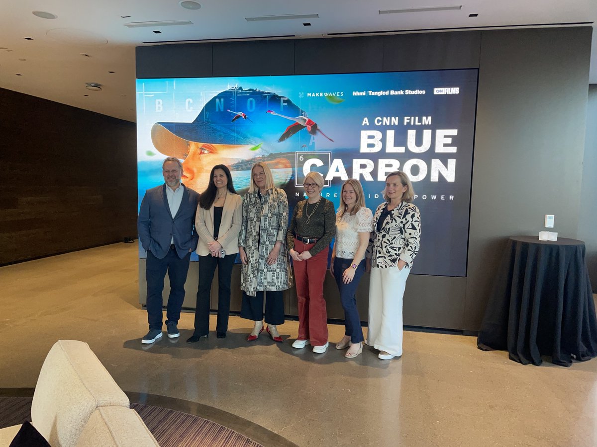 TangledBankHHMI's tweet image. What a special evening! Thank you @CNN and @CNNOriginals for hosting last night's preview screening of @BlueCarbonFilm in NYC.

Film star Jayda G joined director @Nicolasroether and @ConservationOrg's Emily Pidgeon in a panel discussion moderated by CNN anchor @AlisynCamerota.