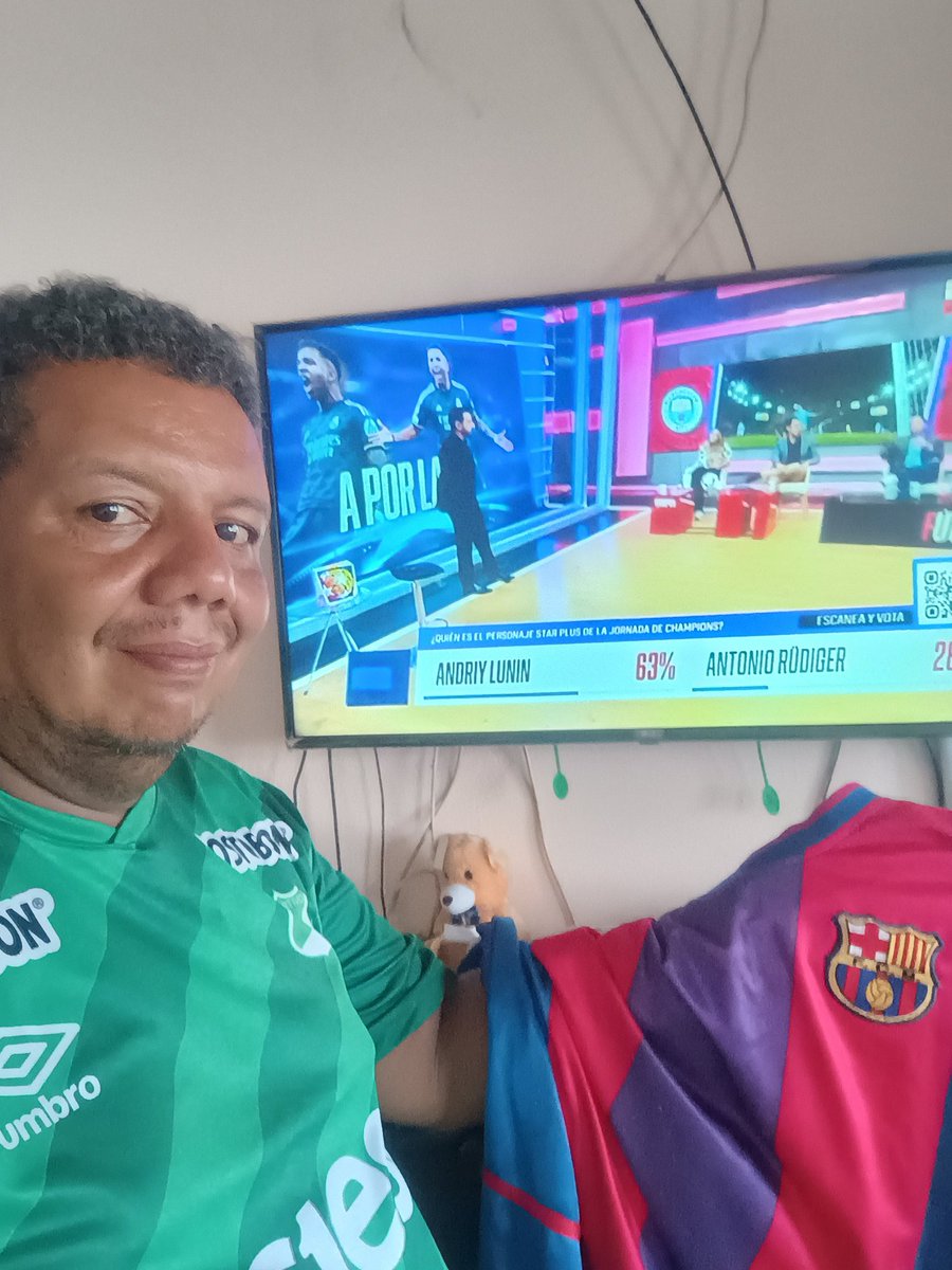 juliocl72's tweet photo. @ESPNColombia @DanielAnguloR @JulianCaperaB #ESPNFShowColombia el próximo año será otra vez para el City!! https://t.co/VWXeiBzvY8